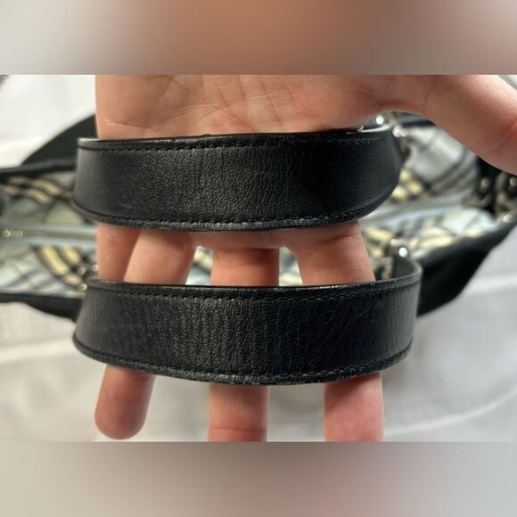 Burberry Blue Label zip shoulder bag w/grommets EUC - Picture 4 of 16